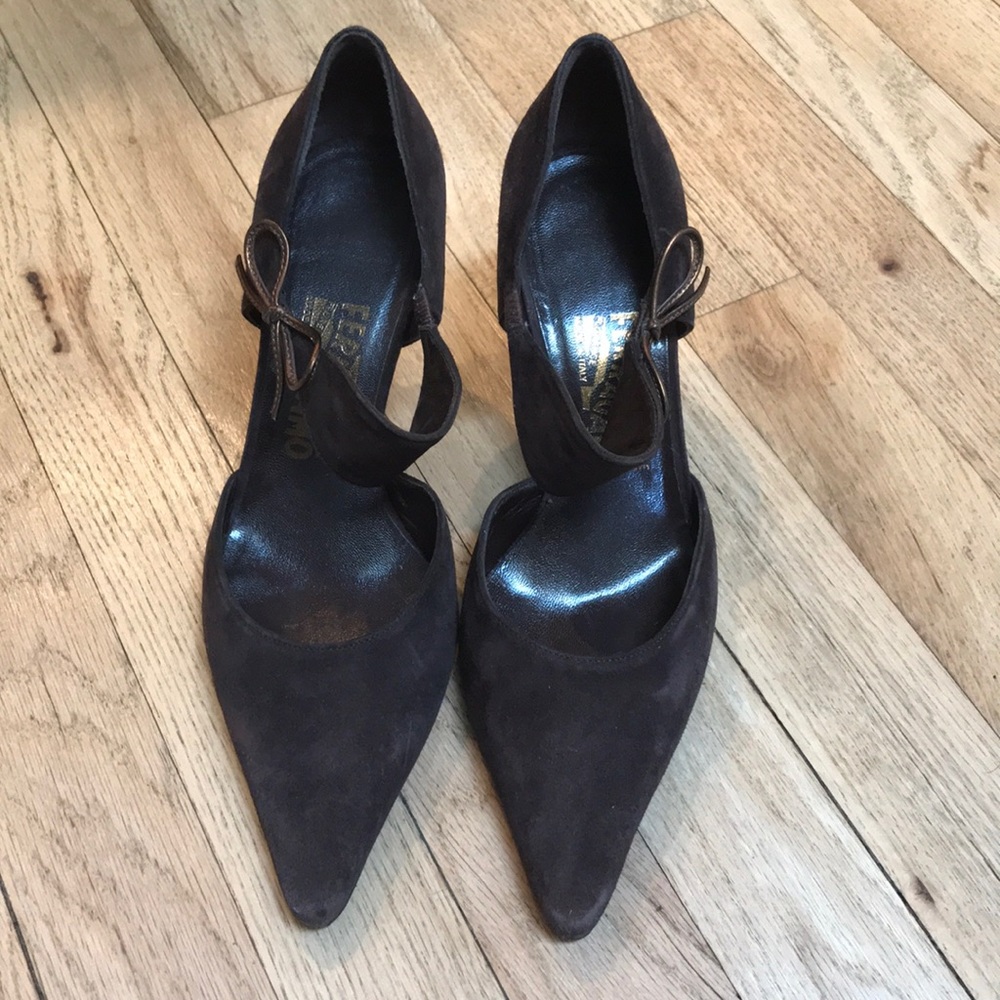 Ferragamo brown suede heels